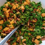 Gewokte boerenkool met spekjes en zoete aardappel